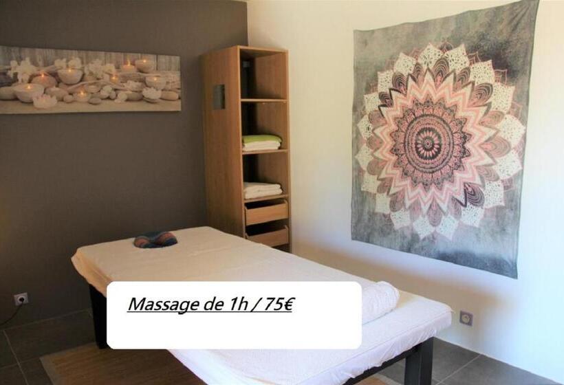 مبيت وإفطار O Patio Du Mas