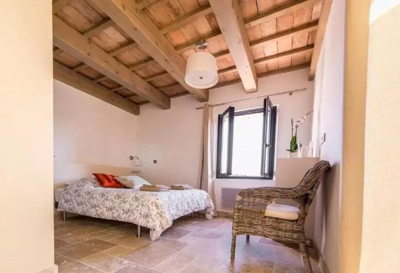 Aamiaismajoitus (B&B) O Patio Du Mas