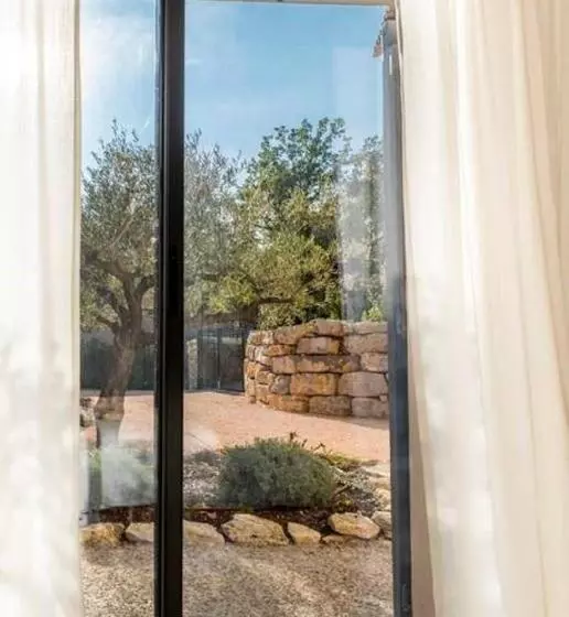 Aamiaismajoitus (B&B) O Patio Du Mas