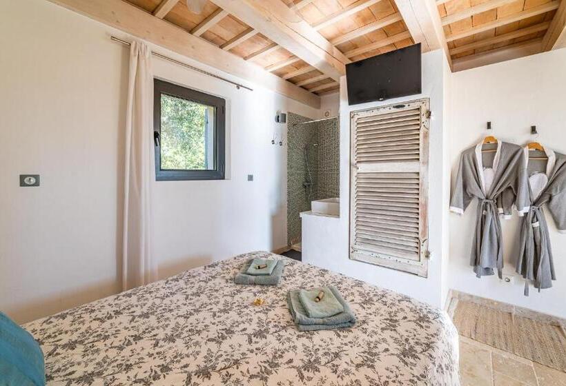 مبيت وإفطار O Patio Du Mas