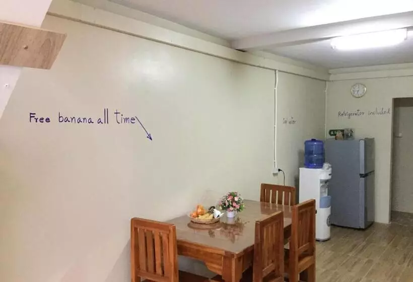 ベッドアンドブレックファースト Siriwal Guesthouse