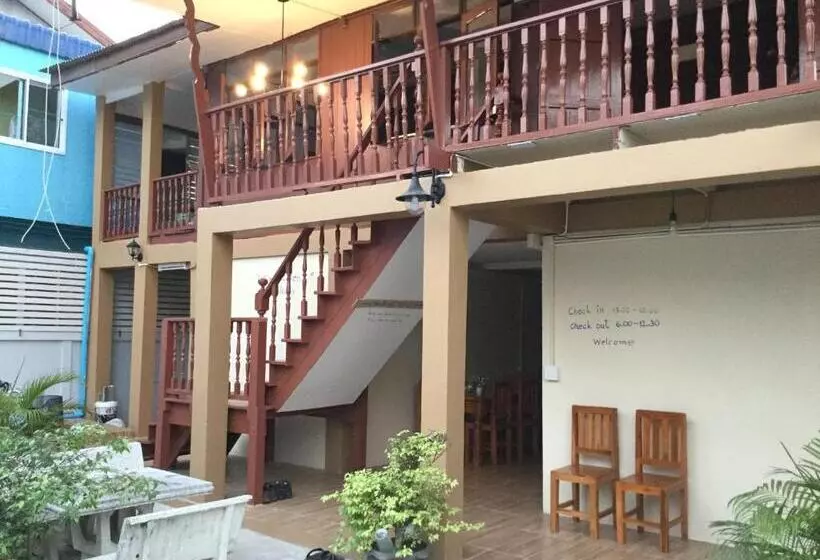 ベッドアンドブレックファースト Siriwal Guesthouse