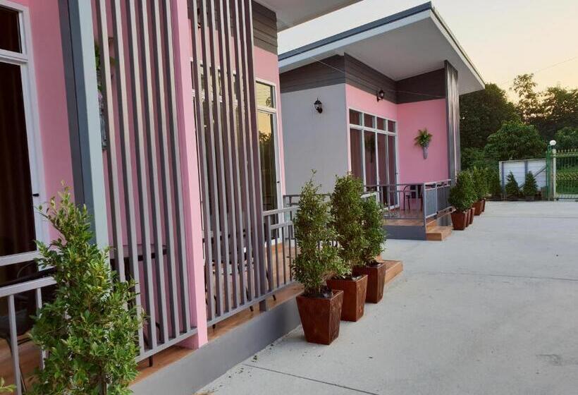 בית מלון כפרי บ้านสวนนิสา