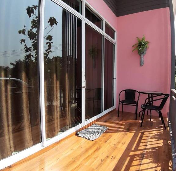 בית מלון כפרי บ้านสวนนิสา