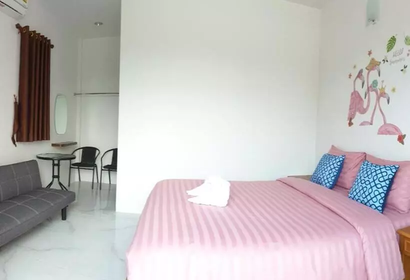 Hotelli บ้านสวนนิสา