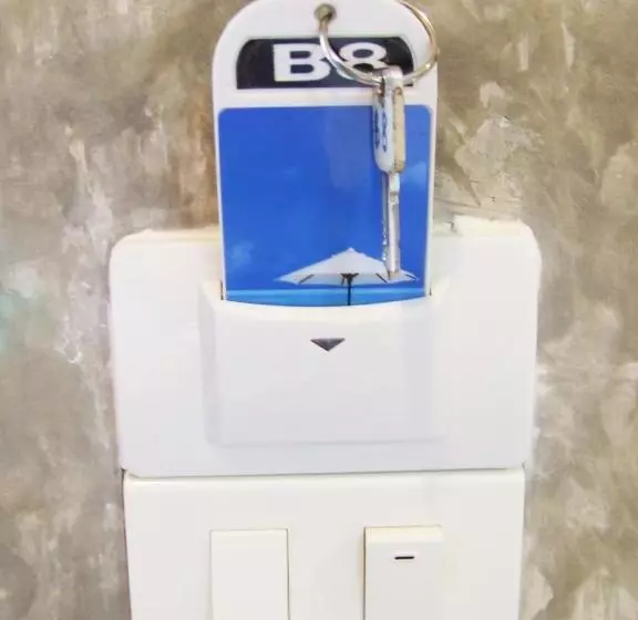 هتل Baan Tawan Shine Surin