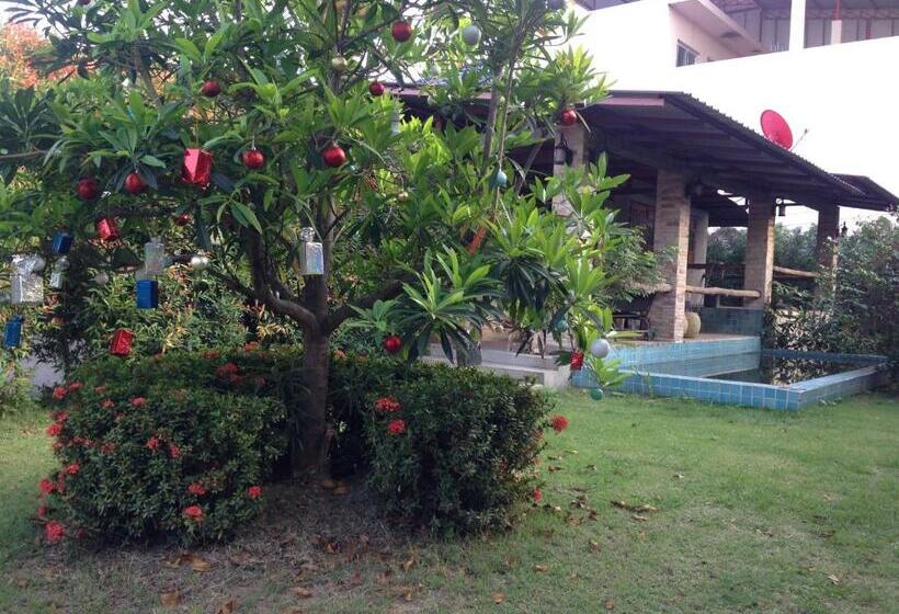 هتل Baan Tawan Shine Surin