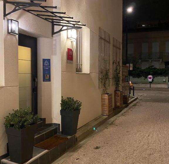 ホテル Hôtel Une Chambre En Ville