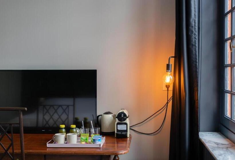 ホテル Hôtel Une Chambre En Ville