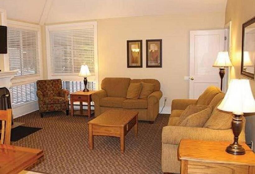 Отель Pocono Villas Resort