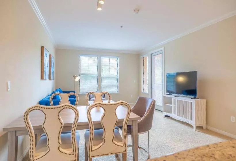 Irvine Spectrum 2 Bedrooms/2 Bathrooms/kitchen/pool/apartment