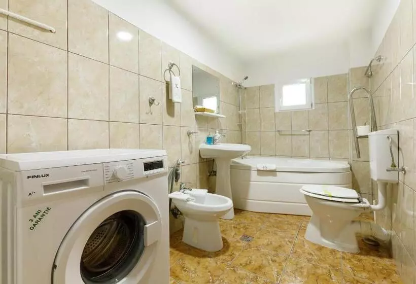 پانسیون Casa Dacică Rasnov Central Free Parking Close To Bran, Brasov, Dino Park & Restaurants