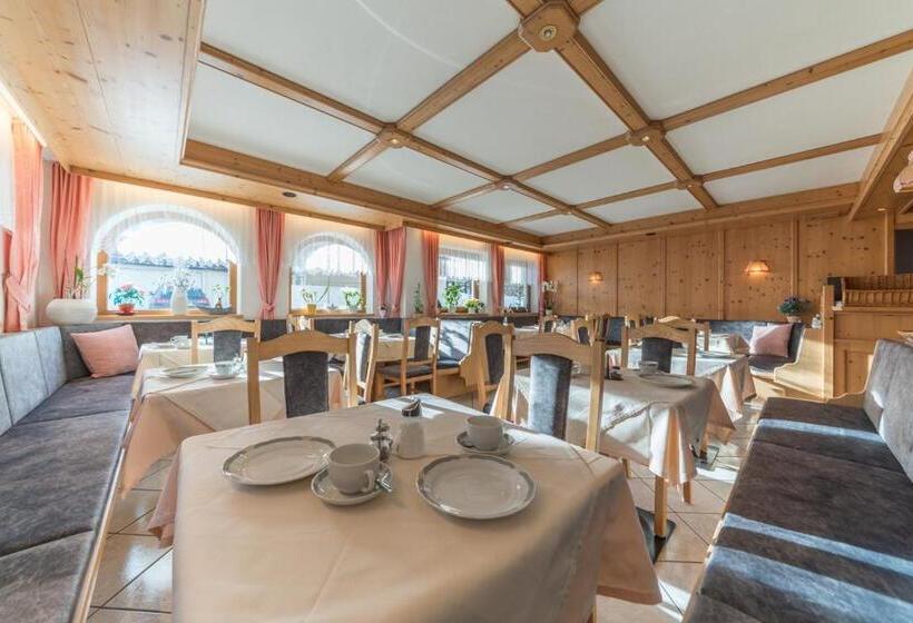 פנסיון Miramonte