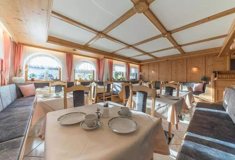 ペンション Miramonte