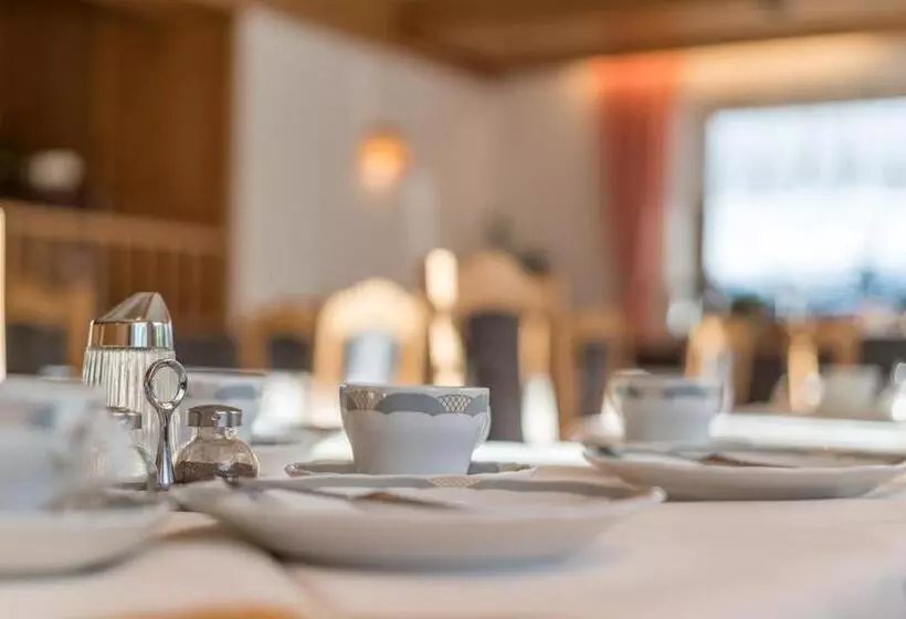 ペンション Miramonte