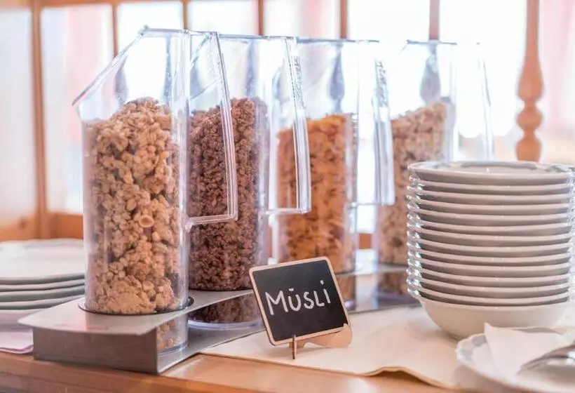 ペンション Miramonte