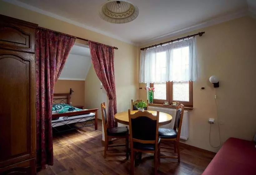 Majatalo Penzion Na Hradčanech