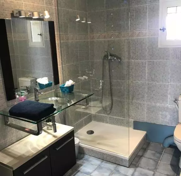 Majatalo Plan De Cuques T2