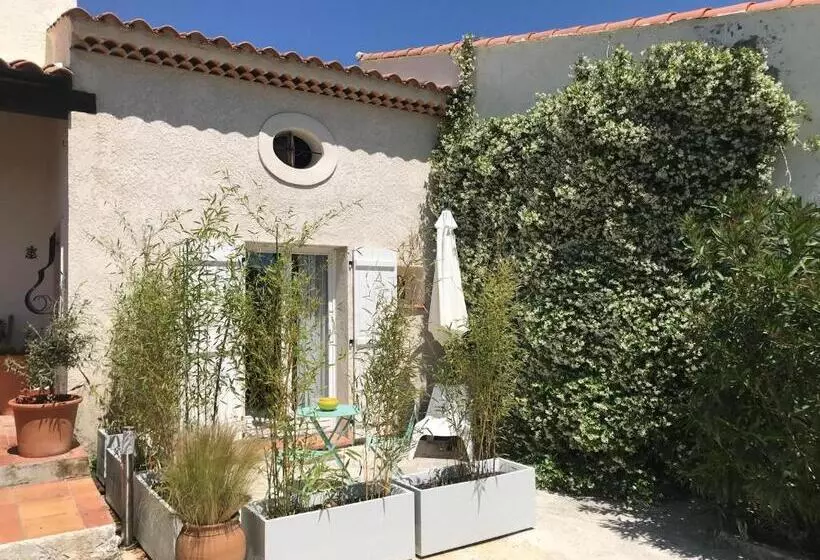 Majatalo Plan De Cuques T2