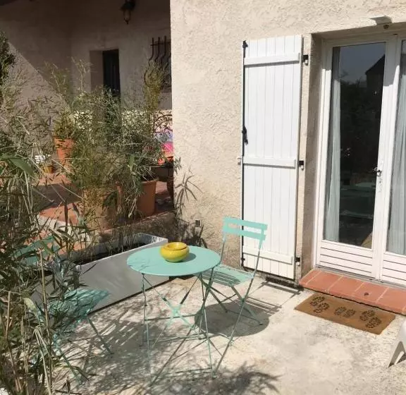 Majatalo Plan De Cuques T2