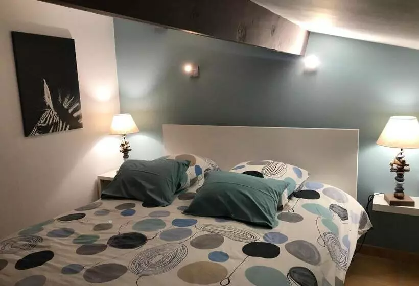 Majatalo Plan De Cuques T2