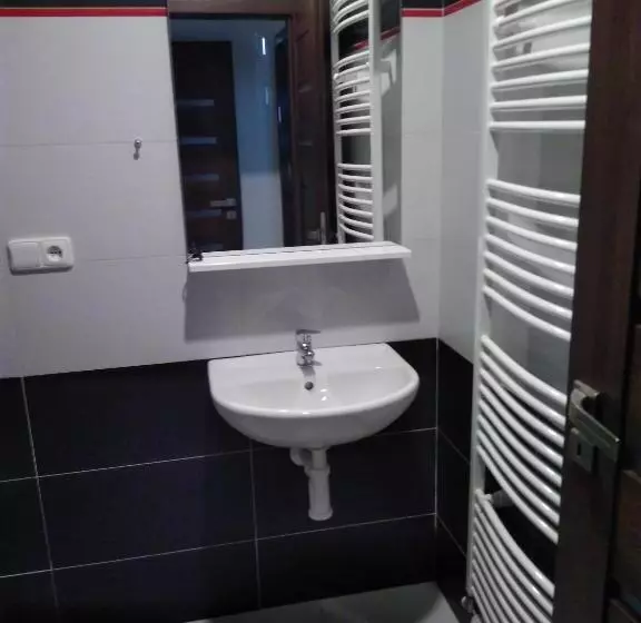 Majatalo Vinotéka U Kozů