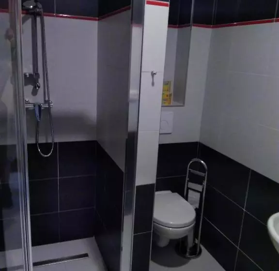 Majatalo Vinotéka U Kozů