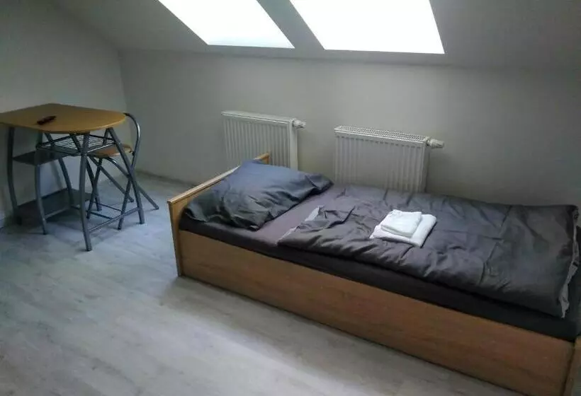 Majatalo Vinotéka U Kozů