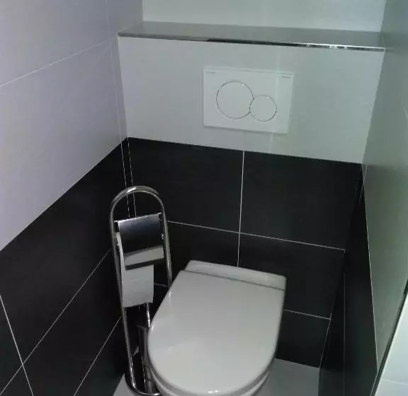 Majatalo Vinotéka U Kozů