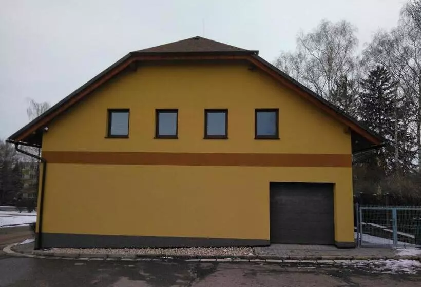 Majatalo Vinotéka U Kozů