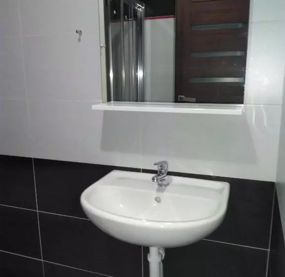 Majatalo Vinotéka U Kozů