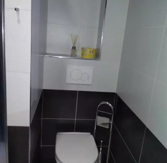 Majatalo Vinotéka U Kozů