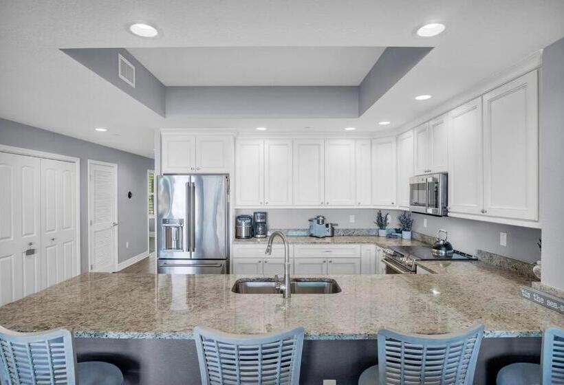 Waterfront 3br 2kings Pool Balcony Beach