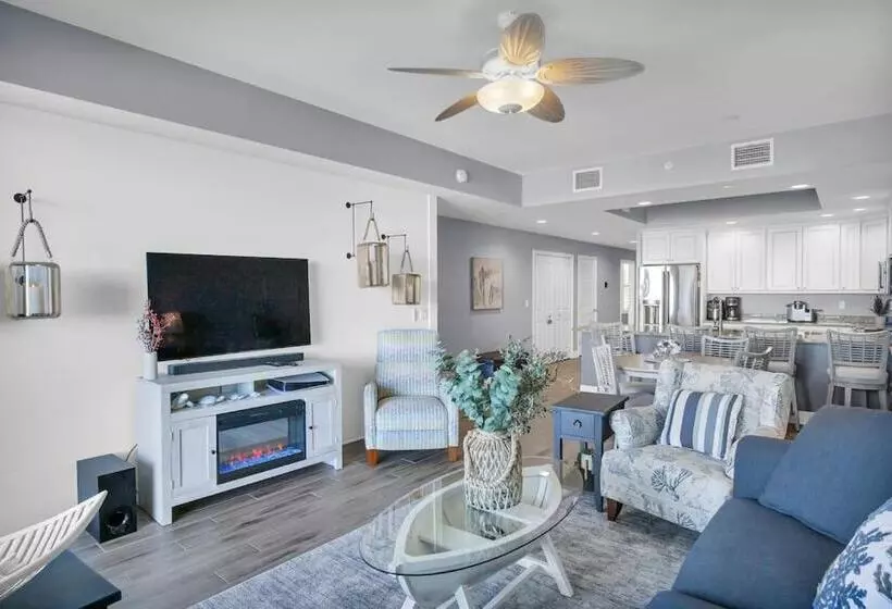 Waterfront  3br   2kings  Pool Balcony   Beach