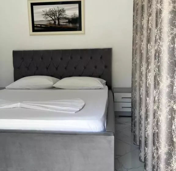 Xhefri S Apartments