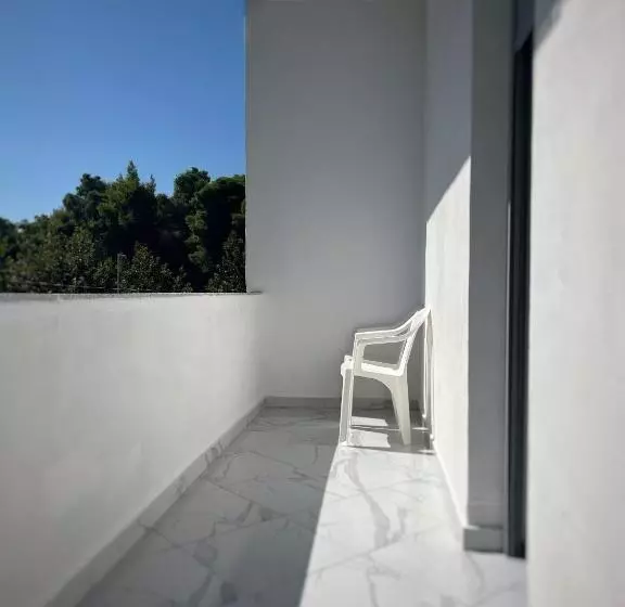 Xhefri S Apartments