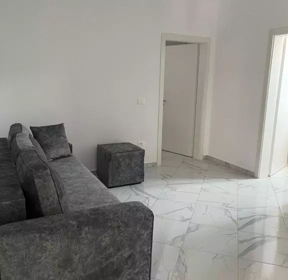 Xhefri S Apartments