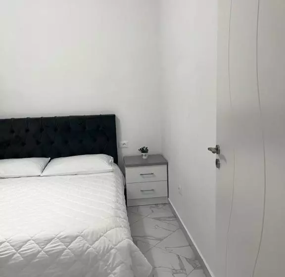 Xhefri S Apartments