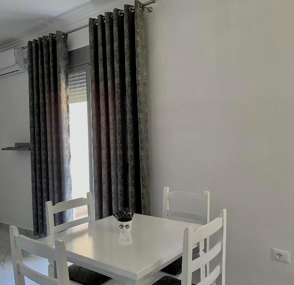 Xhefri S Apartments