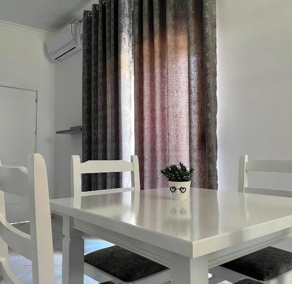 Xhefri S Apartments