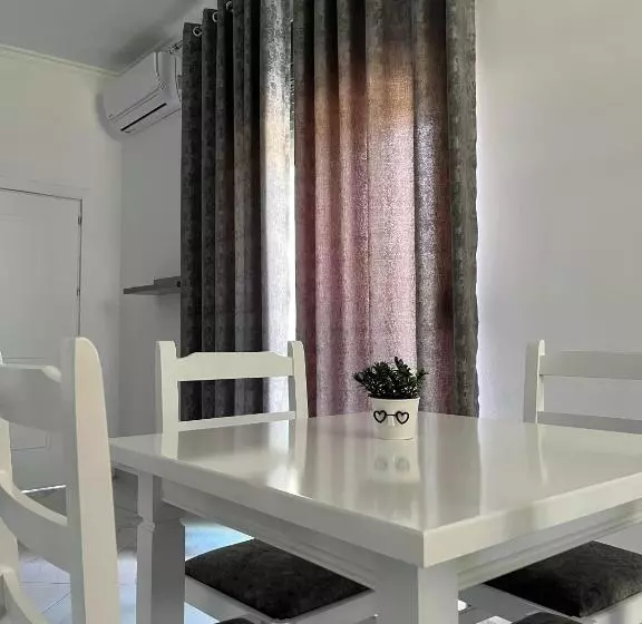 Xhefri S Apartments