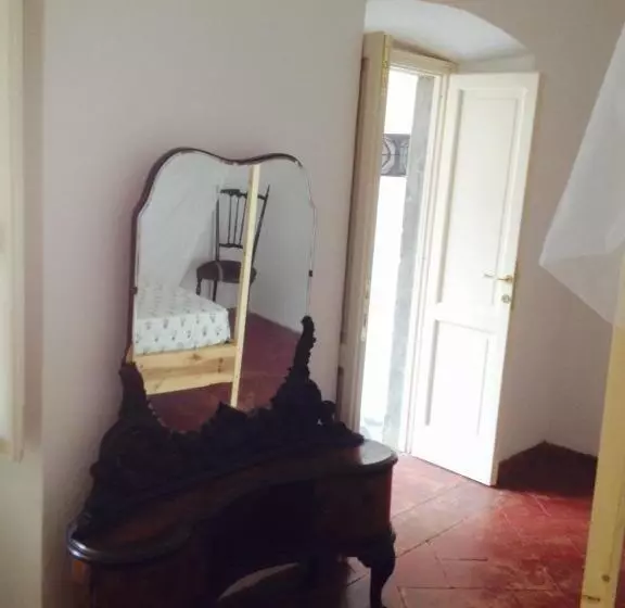 تختخواب و صبحانه Bnb Bergamo