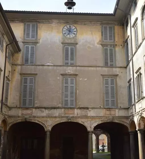 تختخواب و صبحانه Bnb Bergamo