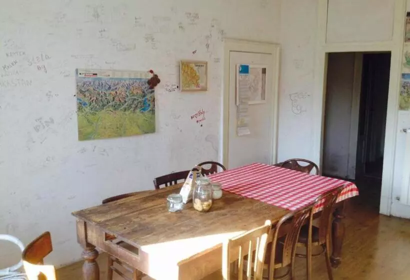 تختخواب و صبحانه Bnb Bergamo
