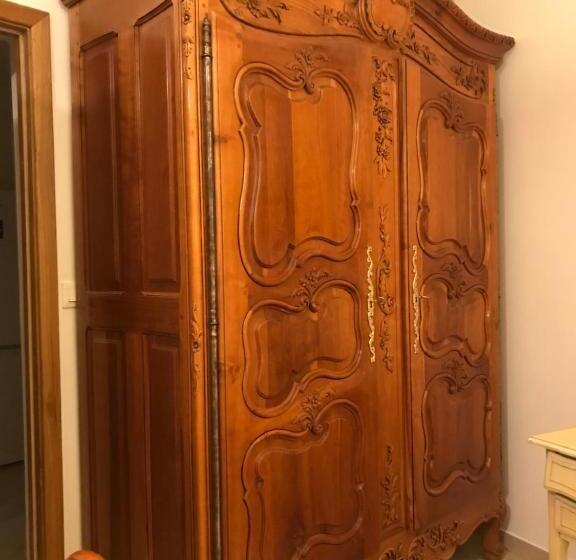 تختخواب و صبحانه Maison Du Cloitre Couvent Des Carmes