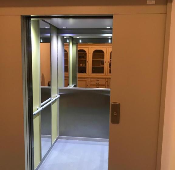 تختخواب و صبحانه Maison Du Cloitre Couvent Des Carmes