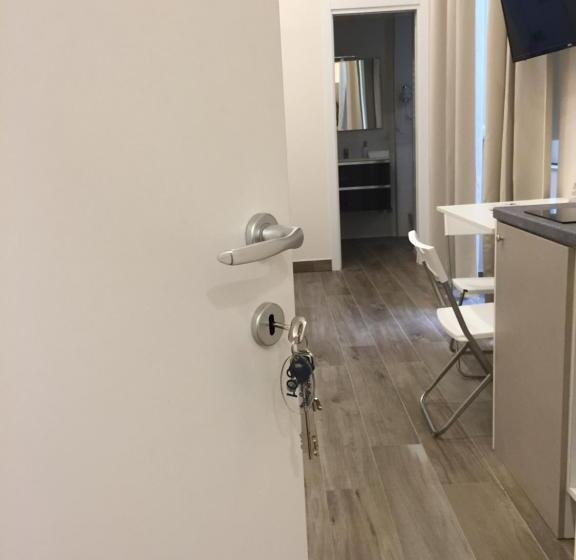 تختخواب و صبحانه Garibaldi Station 2punto0