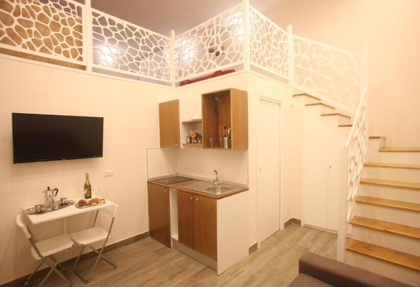 تختخواب و صبحانه Garibaldi Station 2punto0