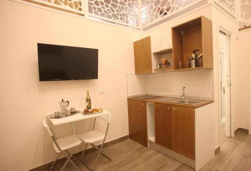 تختخواب و صبحانه Garibaldi Station 2punto0