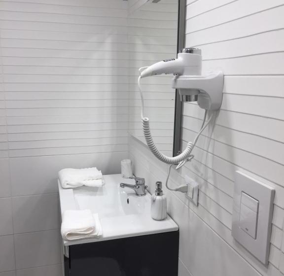 تختخواب و صبحانه Garibaldi Station 2punto0